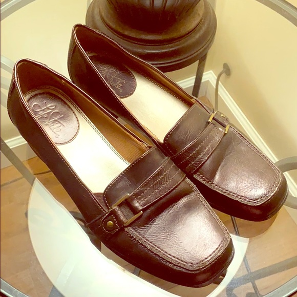 Life stride brown loafers. 8-1/2W